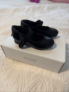 Weissman Girls Black Patent Tap Shoes